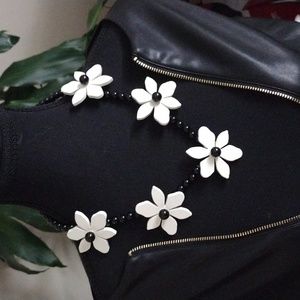 Kate Spade Elegant Flower necklace NWOT